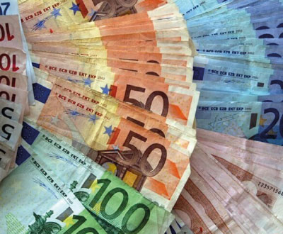 img article Emigrantes portugueses surpreendidos com dinheiro “perdido” em contas na Suíça